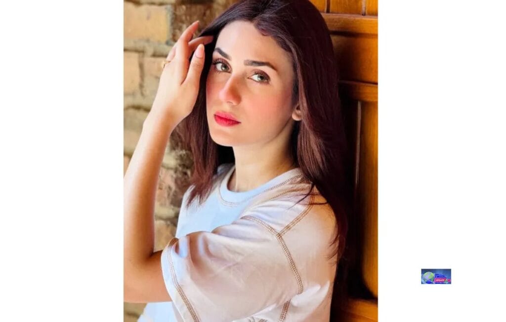 Hina Tariq post