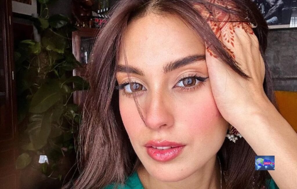 Iqra Aziz on Instagram