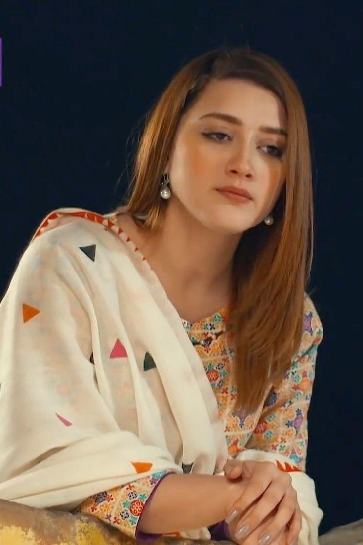 Momina Iqbal 