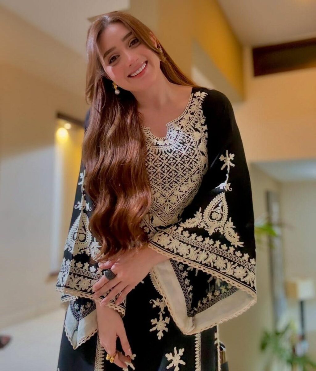 Momina Iqbal Career