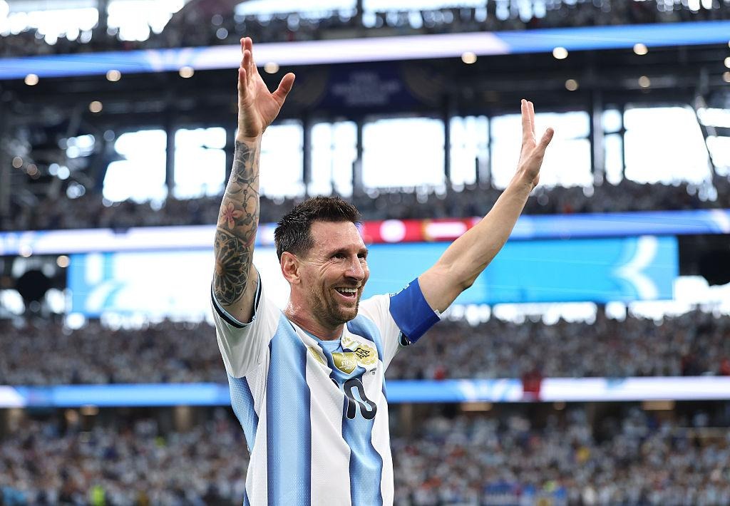 Following the final whistle, Messi received a standing ovation